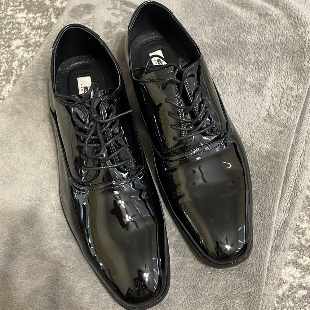 Joseph Abboud patent leather shoes